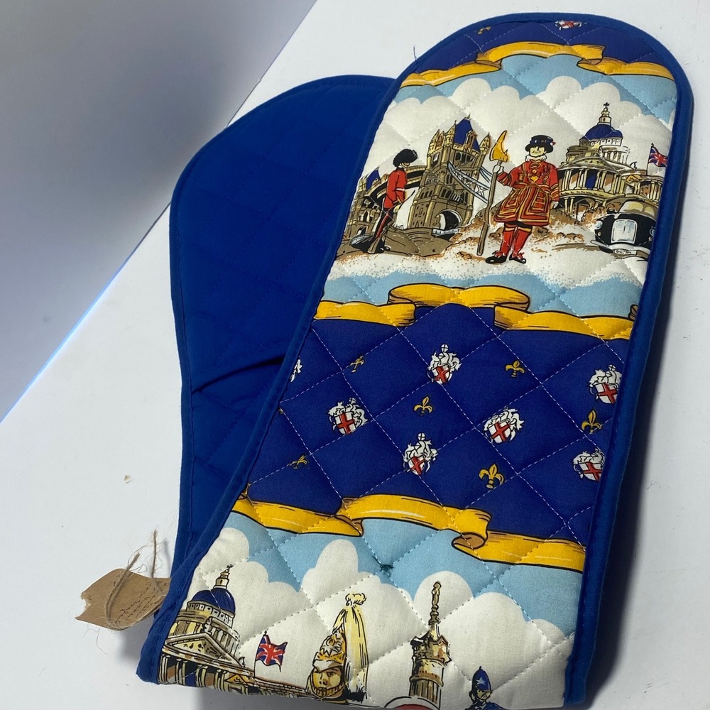 New Double Oven Mitt Blue Excellent With Tags London Landmarks Quilted